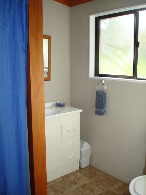 Tryphena Manuka Lodge المظهر الخارجي الصورة