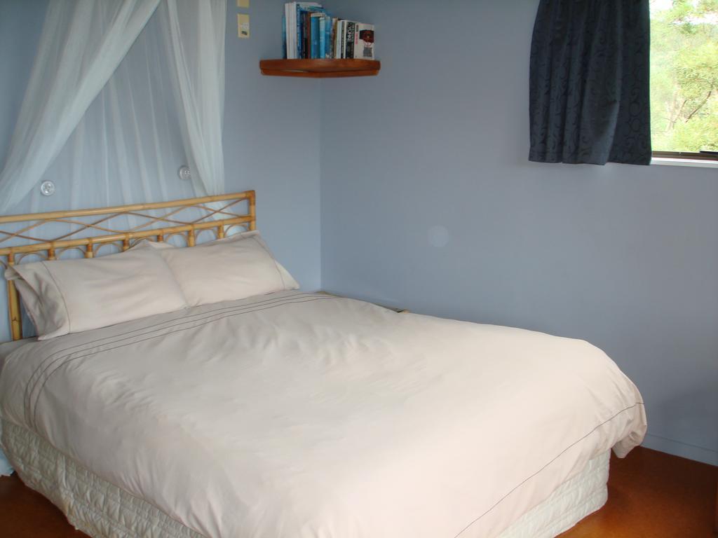 Tryphena Manuka Lodge المظهر الخارجي الصورة