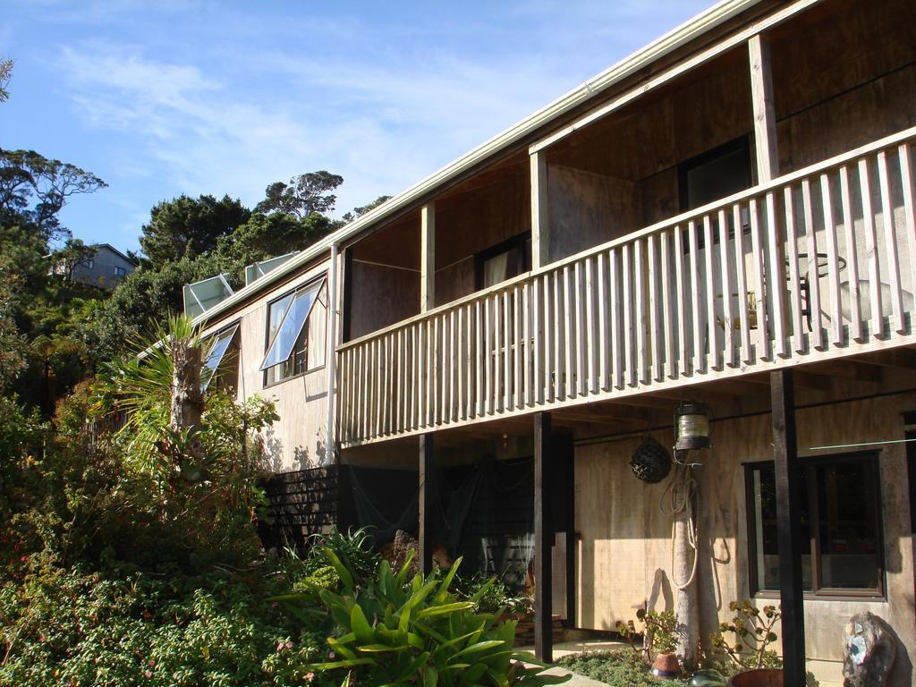 Tryphena Manuka Lodge المظهر الخارجي الصورة