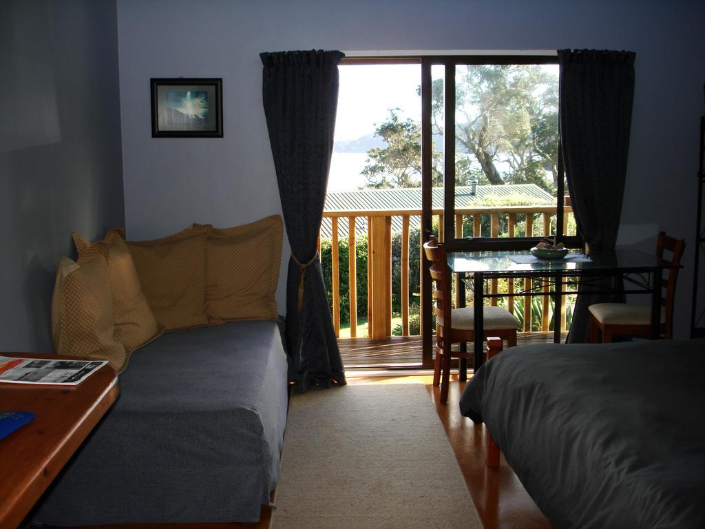 Tryphena Manuka Lodge المظهر الخارجي الصورة